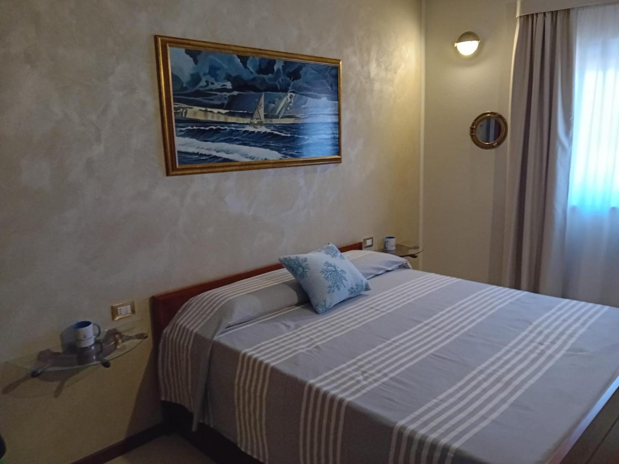 Le Tre Caravelle Hotel SantʼAntìoco Exterior foto